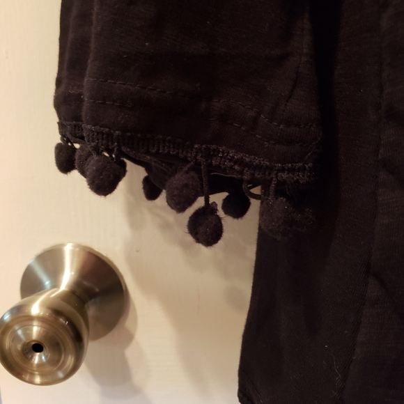 Amanda's Collection brand black tunic, size XL - Picture 2 of 4